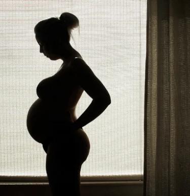 Draconian laws deter pregnant women from treating drug abuse